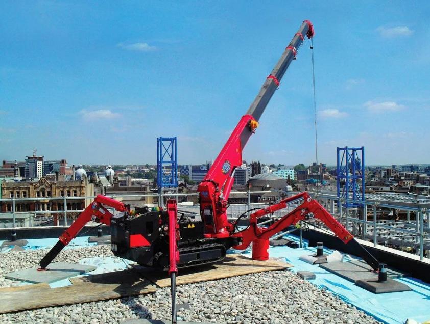 Small mobile crane hire